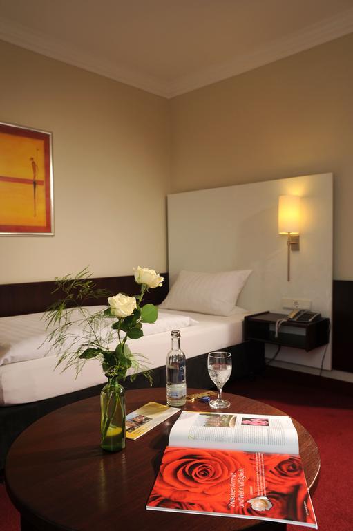 Hotel Bremer Tor สตูห์ร ภายนอก รูปภาพ