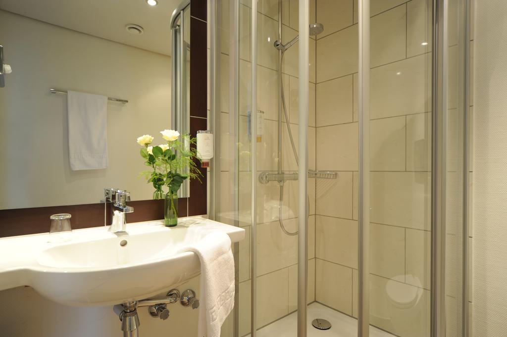Hotel Bremer Tor สตูห์ร ภายนอก รูปภาพ