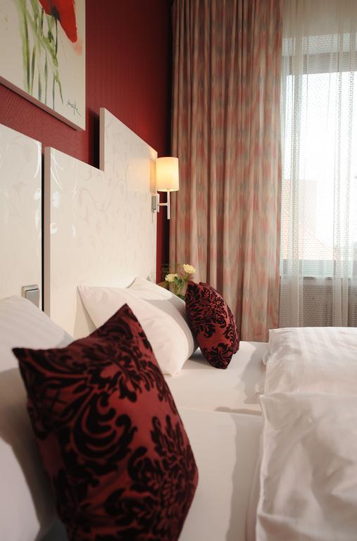 Hotel Bremer Tor สตูห์ร ภายนอก รูปภาพ